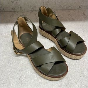 Michael Kors army green sandals in good condition size 6.5